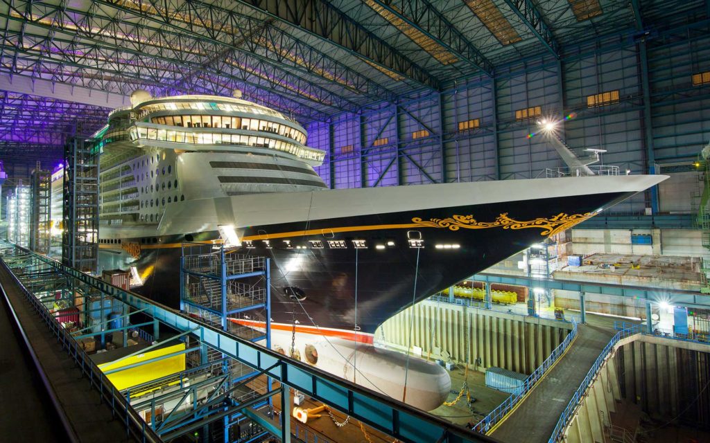 2012 entstand zuletzt ein Schiff für Disney Cruise Line auf der MEYER WERFT: Die Disney Fantasy. Foto: Michael Wessels, Meyer Werft