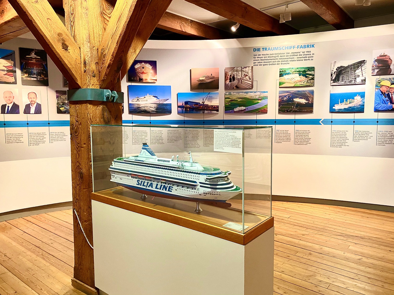 Modelle und Erinnerungsstücke sind Teil der Ausstellung zum 225-jährigen Bestehen der MEYER WERFT. Foto: Papenburg Marketing GmbH